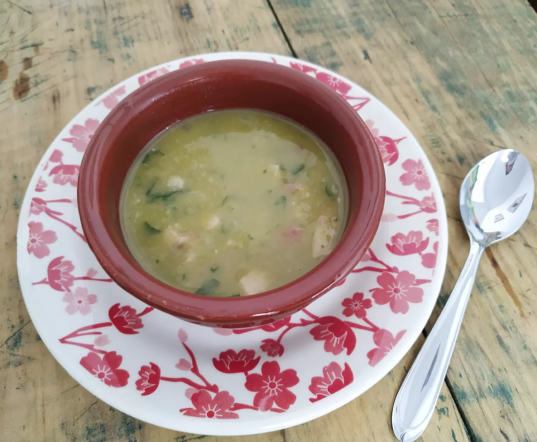 Caldo de ervilha seca